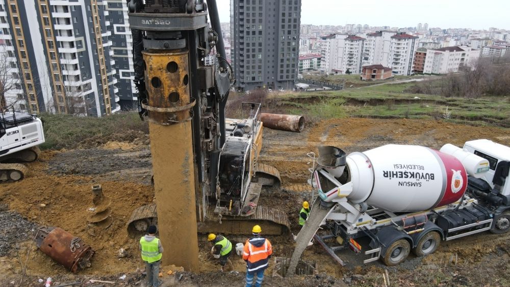 Samsun’da heyelana fore kazıklı önlem
