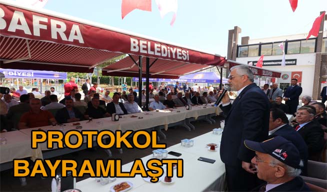Bafra’da protokol Bayramlaştı