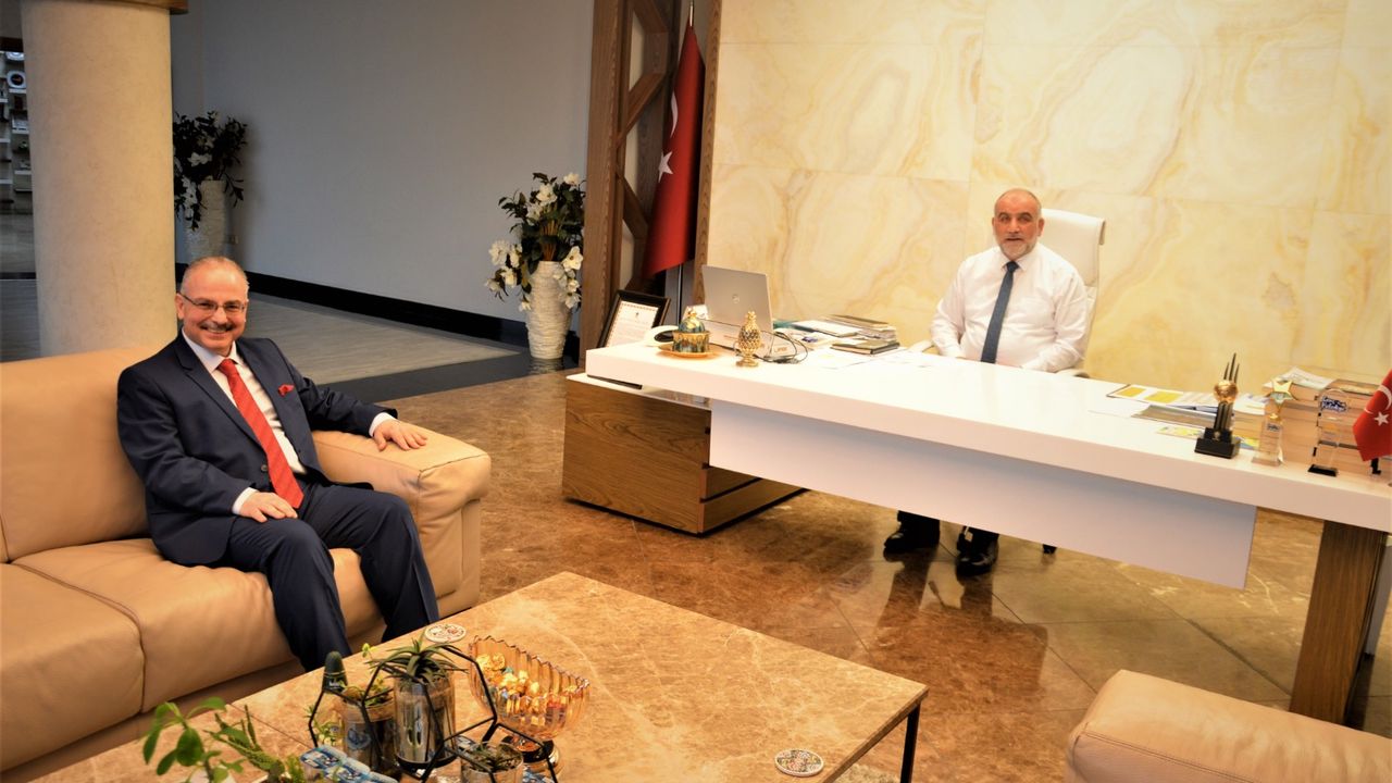 AK Parti Samsun Milletvekili Aday Adayı Muhammet Emin Albayrak, Canik Belediyesini Ziyaret etti...