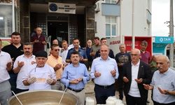 Bafra Madeni Sanatkarlar Odası 2 Bin Kişiye Aşure Dağıttı