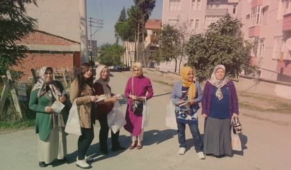 AK Parti Bafra İlçe Kadın Kolları, Genel seçimlere sayılı günler kala kapı kapı dolaşıyor.