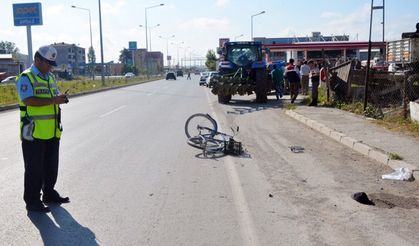 Bafra'da Traktörün Çarptığı Bisikletli Hayatını Kaybetti