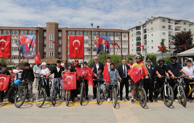 BAFRA’DA 19 MAYIS COŞKUSU PEDALLARA YANSIDI