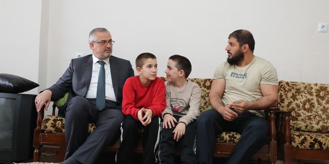 Bafra Belediye Başkanı Hamit Kılıç Depremzede Aileleri Ziyaret Etti