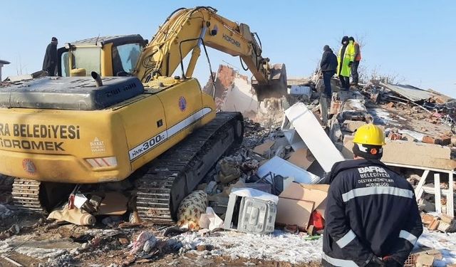 Bafra Belediyesi Canla Başla Deprem Bölgesinde