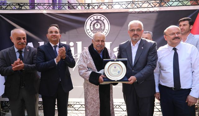 Başkan Kılıç’tan Yılın Ahisine Plaket