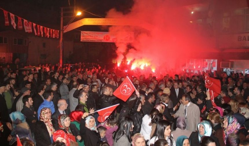 mhp ilçe teşkilatı gazipaşada tam kadro bulundu