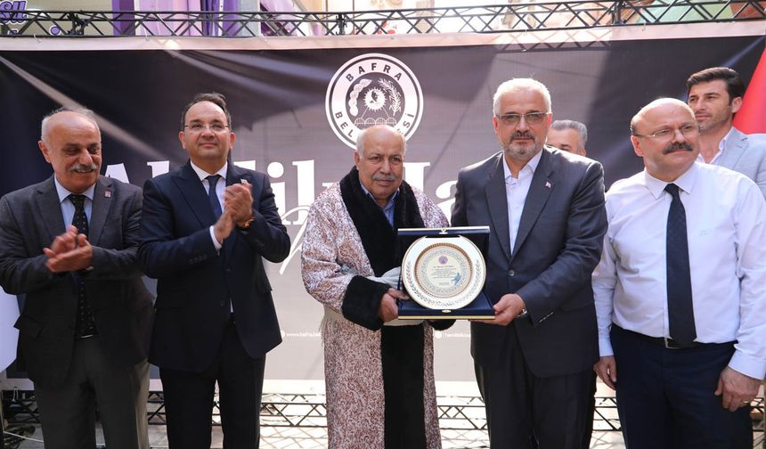 Başkan Kılıç’tan Yılın Ahisine Plaket