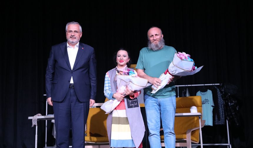 “Parça Tesirli Pazarlar” Oyununa Yoğun İlgi